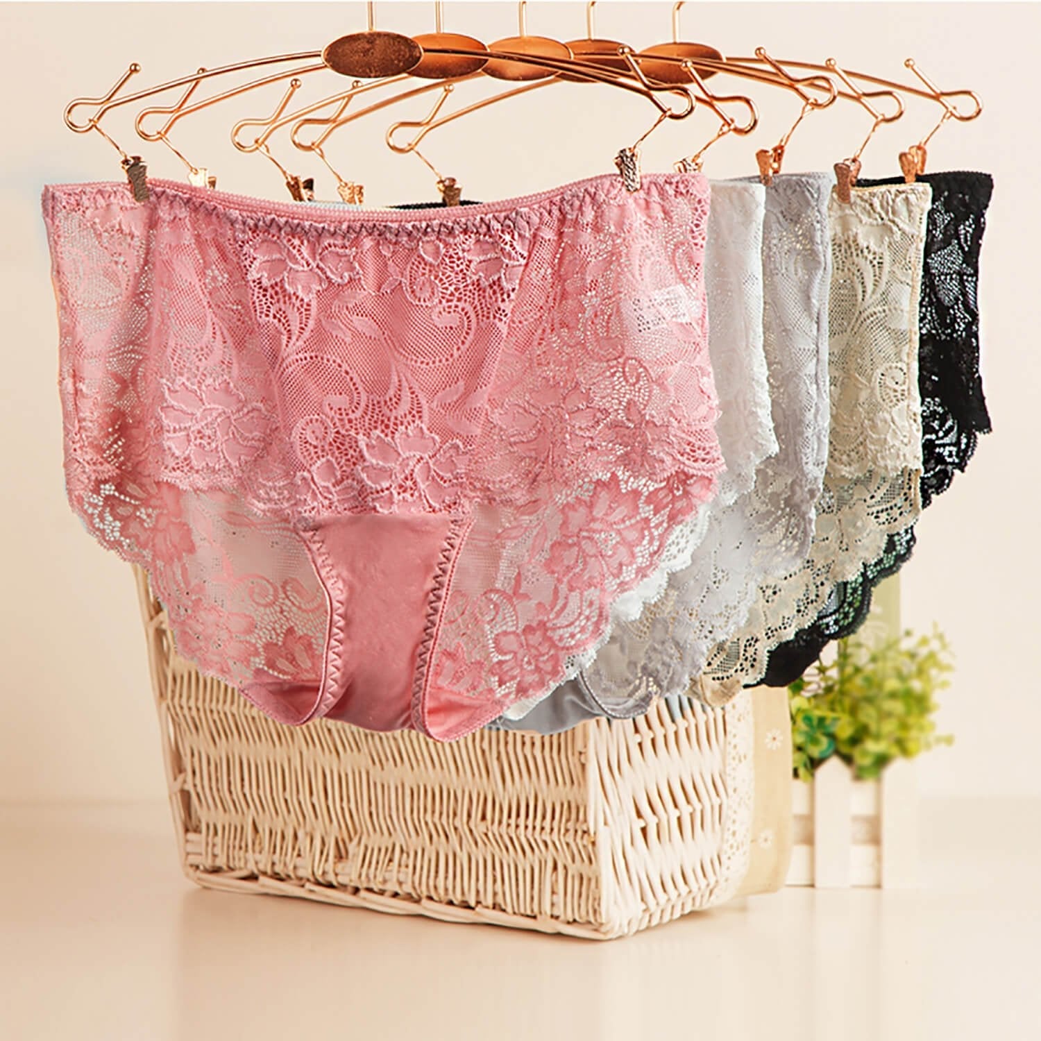 Silk knitted underwear women's lace shorts mulberry silk sexy and comfortable low - waist boxers