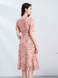 Frauenwasser<tc>color</tc> Bedrucktes Seidenkleid, Rüschensaum, V-Ausschnitt, Midikleid aus Seide mit Taillengürtel