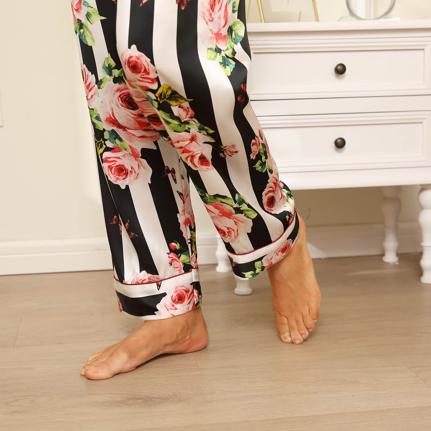 Women Flower Printed Silk Pajamas 100% Floral Silk Sleepwear