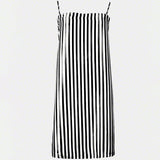 Klassische Damen-Nachthemden aus 100 % Maulbeerseide mit schwarzen und weißen Streifen